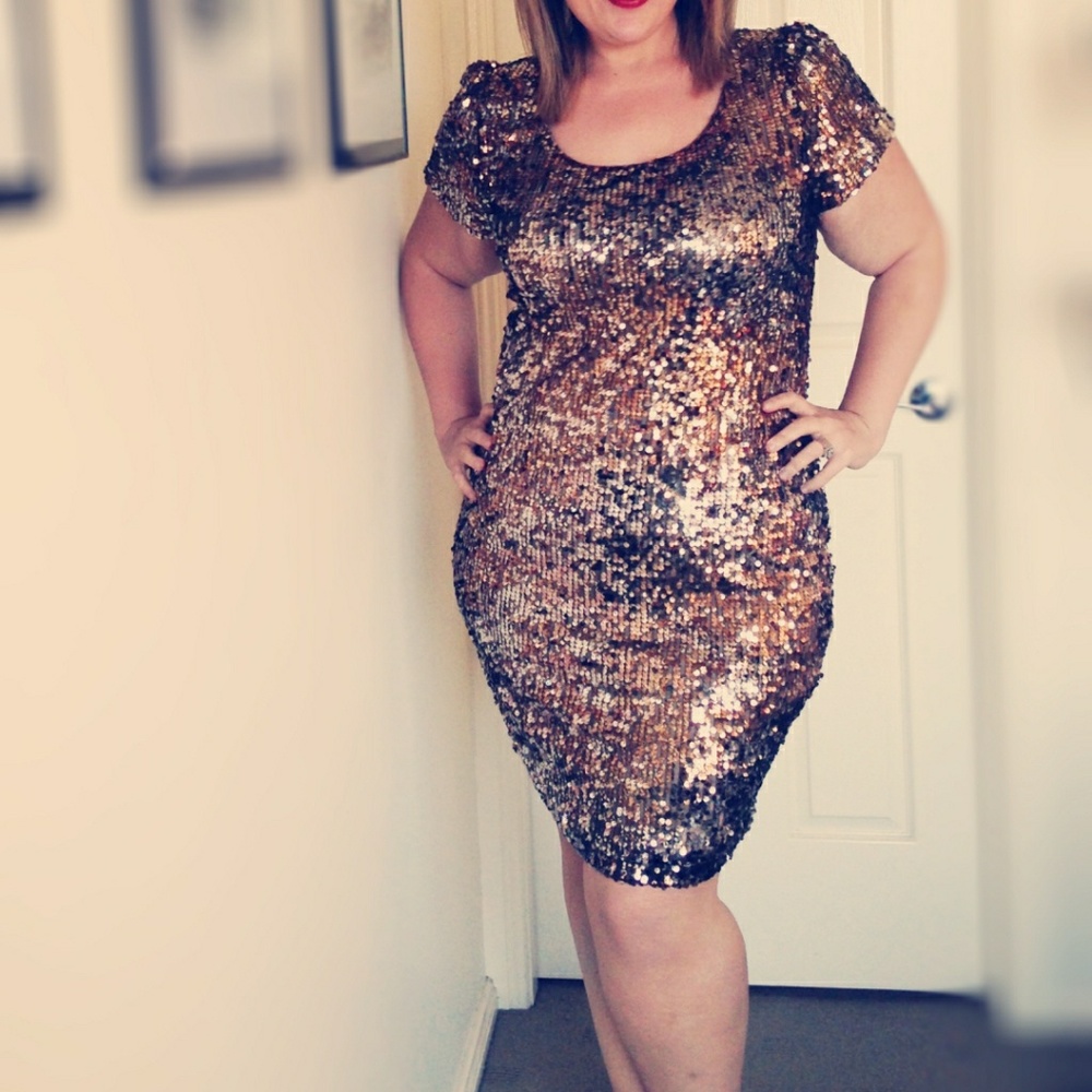 Forever 21 plus Gold sequin party dress